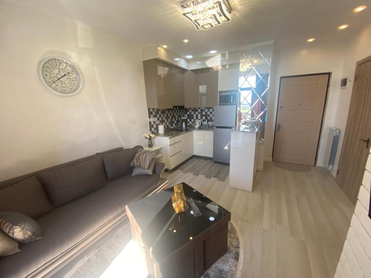 Jasmine Apartment In New Bulvar Batoemi Buitenkant foto