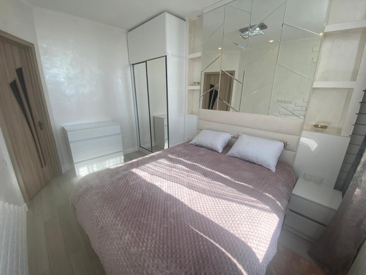 Jasmine Apartment In New Bulvar Batoemi Buitenkant foto
